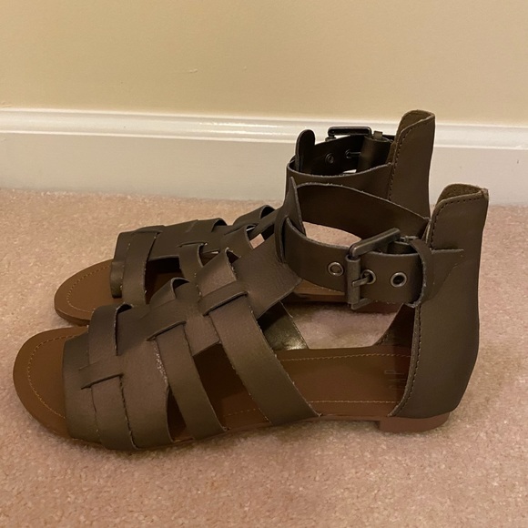 GAP gladiator sandals size 6 - Picture 2 of 7